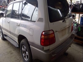 1999 TOYOTA LAND CRUISER, WHITE, 4.7L, AT, 4WD.   Z25225